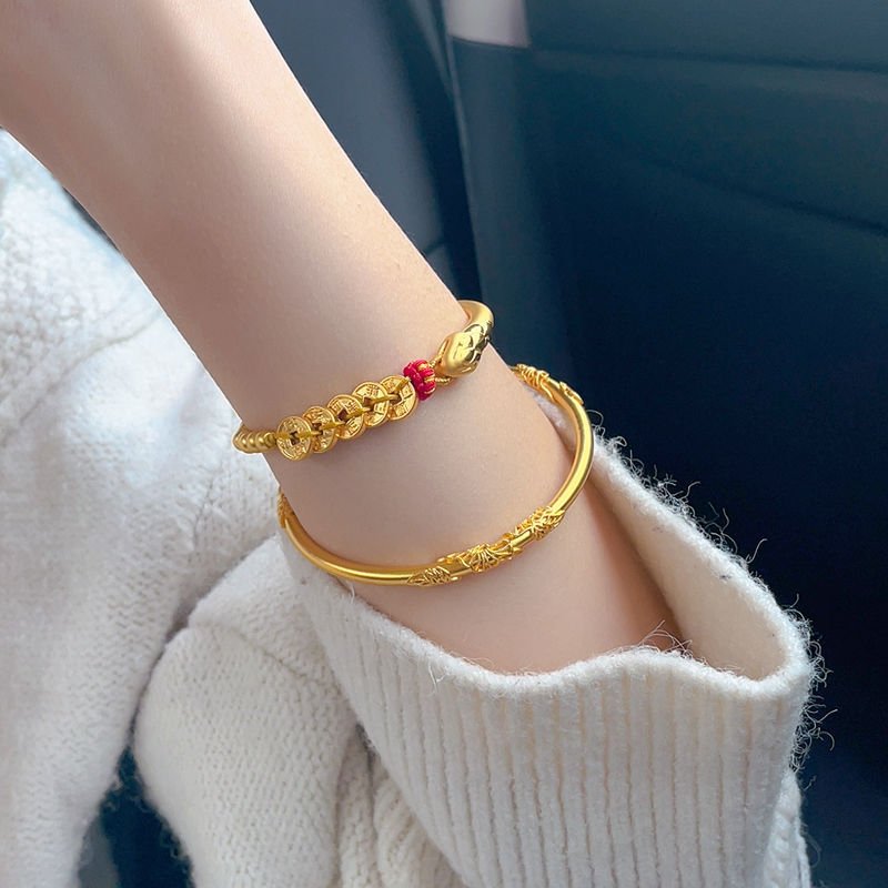 Ancient method gold - colored Five Emperor Coins snake - shaped half - bracelet and hand chain for women, a new retro and luxurious style, a snake - themed bracelet for those in their zodiac year, a New Year's gift - Image 4